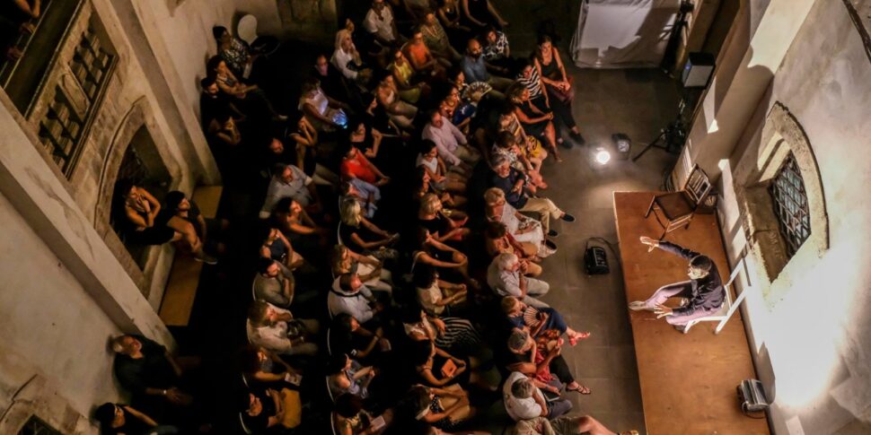 “Super Santos (One who made it)” by Paternoster: another national premiere at the Cortile Teatro Festival