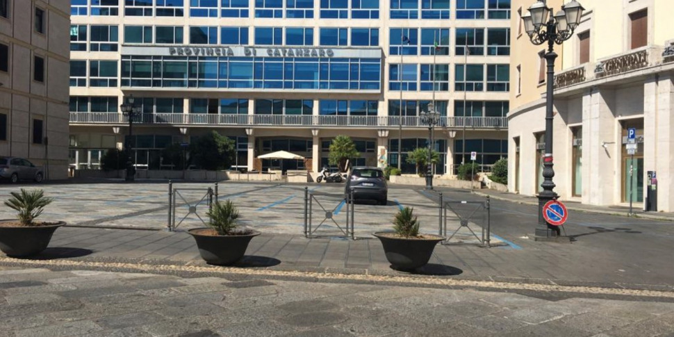 Province of Catanzaro making great strides towards elections.  But there is the unknown of the (counter)reform