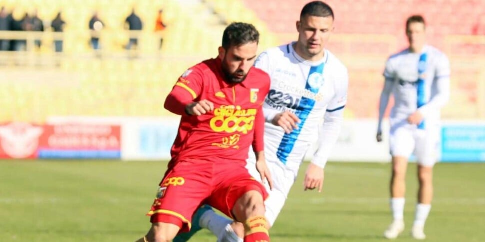 Catanzaro in search of the internal smile.  There is Feralpisalò, the training ballots