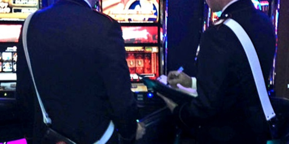 Illegal slots: checks in the Gioia Tauro plain, 4 betting shop owners reported