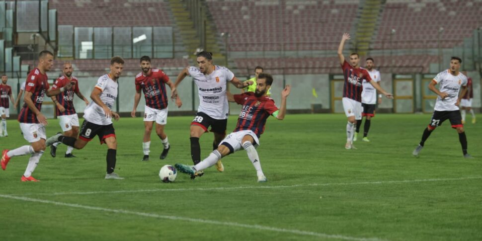 Messina doesn't go beyond a 1-1 draw in injury time with Casertana