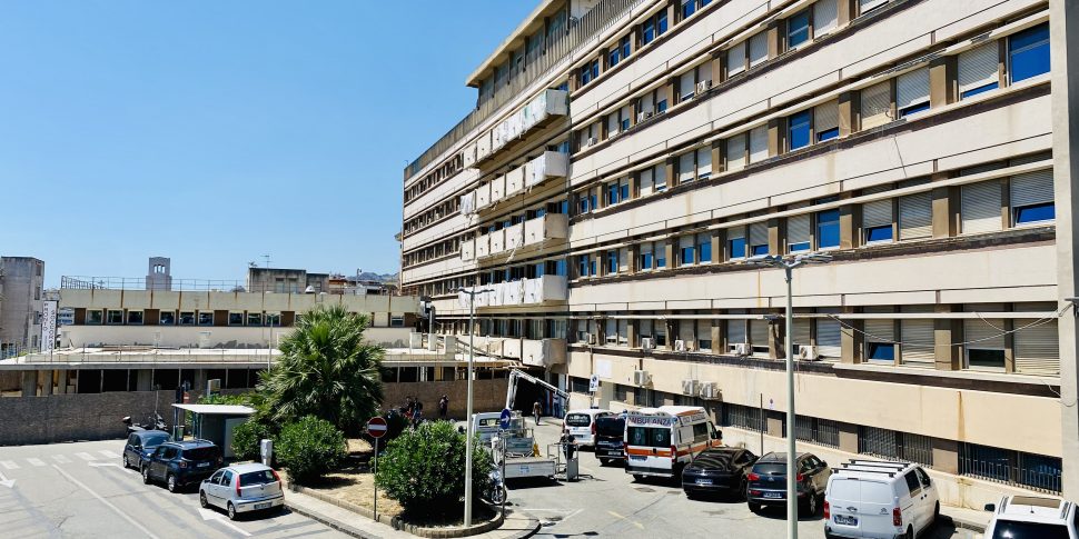 Messina, the gold prostheses at the Polyclinic: three doctors convicted. THE NAMES