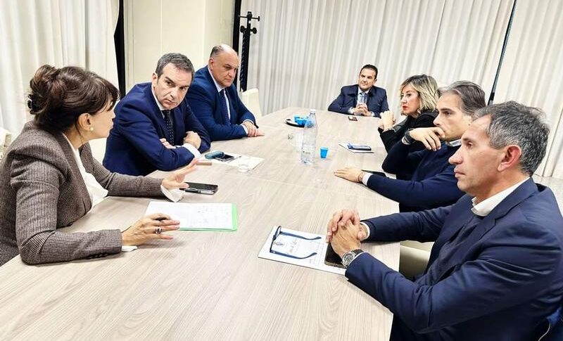 Discussion and dialogue on the Locri hospital between political forces so as not to let their guard down