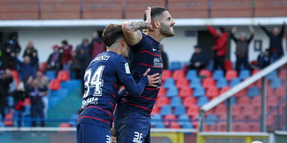 Cosenza relies on the talent of Tutino
