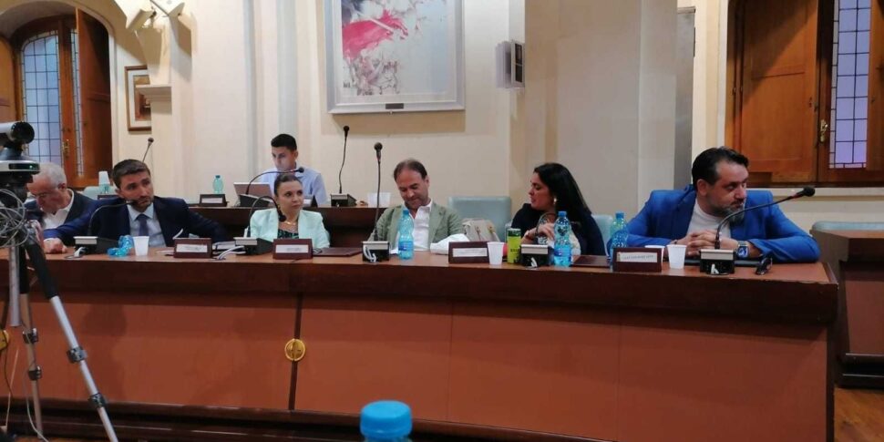 Elections in Corigliano Rossano, Calenda's party risks being left out of the game