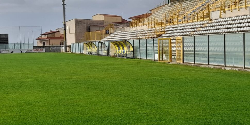 Lamezia, management of the stadium revoked after the failure of the "gialloblu"