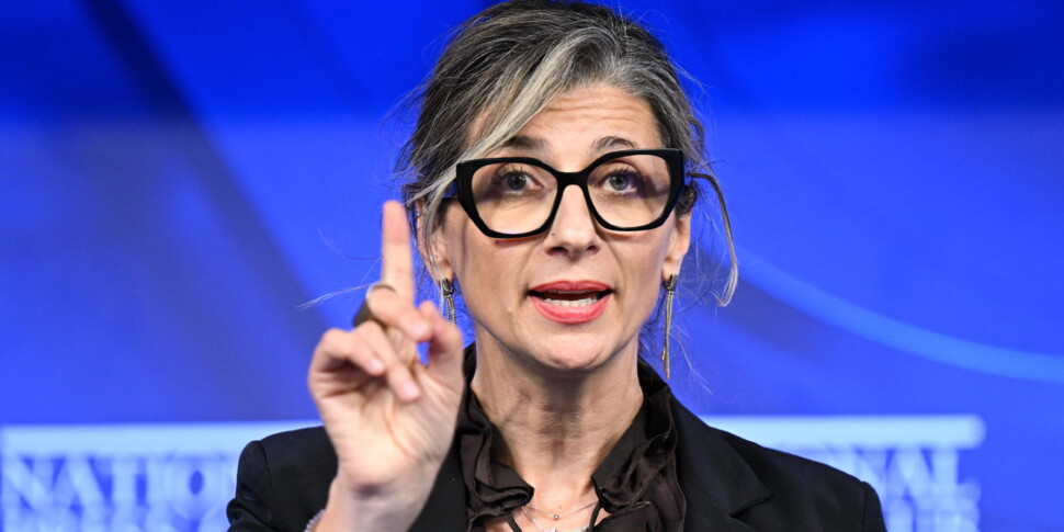 Israel bans entry to the UN special rapporteur, Francesca Albanese.  Hamas, "Three Israeli hostages injured in raids dead"
