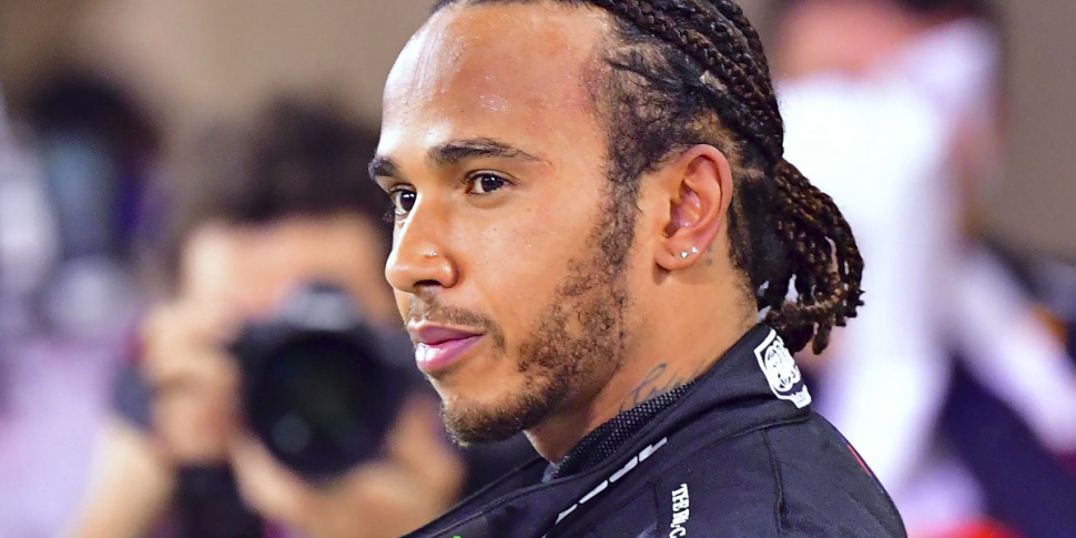 Plot twist in Formula 1: Hamilton signs with Ferrari from 2025: "Enthusiastic about this new challenge"