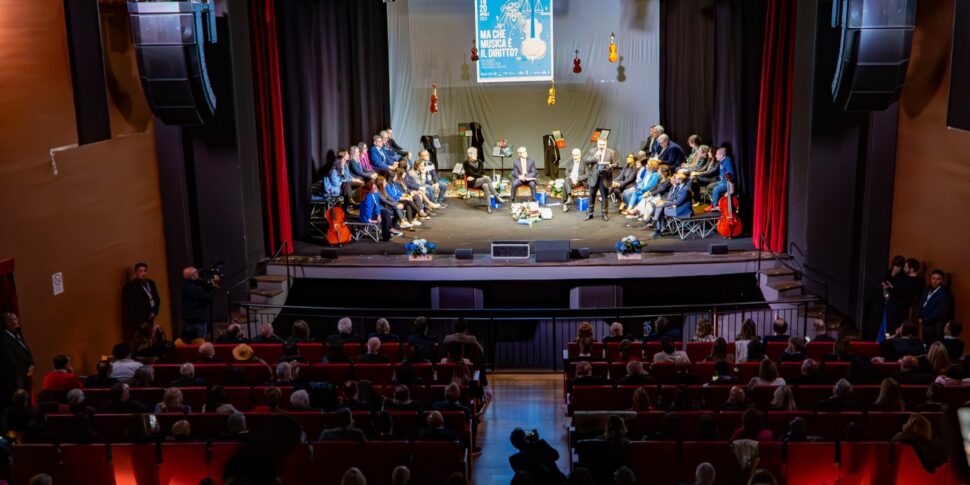 In Palmi the National Festival of Law and Literature with Baglioni, Caccamo and Salvati.  Falcomatà: "Art breaks down barriers and redeems the history of our territory"