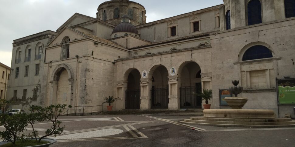 Catanzaro Cathedral, collaboration agreement signed between MIT, MIC and Archdiocese.  Applause from Wanda Ferro
