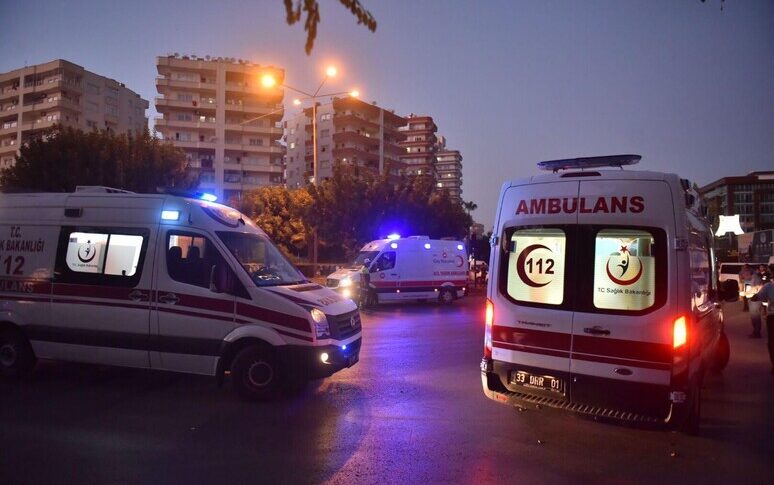 A building collapses in Istanbul, one dead and eight injured