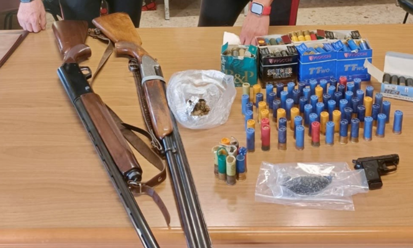 Drugs and weapons in Umbriatico: the police report father and son