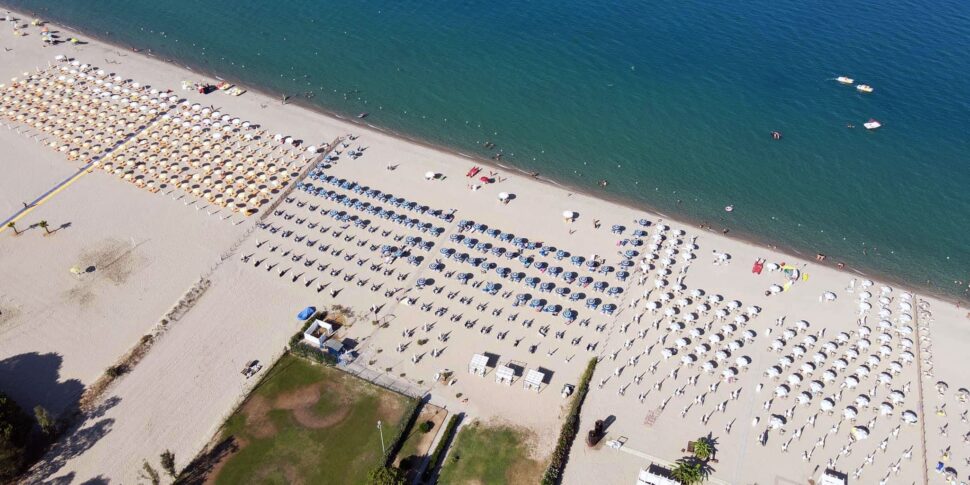 Illegitimate extensions, Sibari seaside businesses at risk
