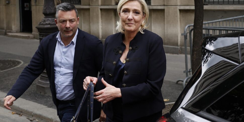 Far-right majority fades, Le Pen furious: the poll