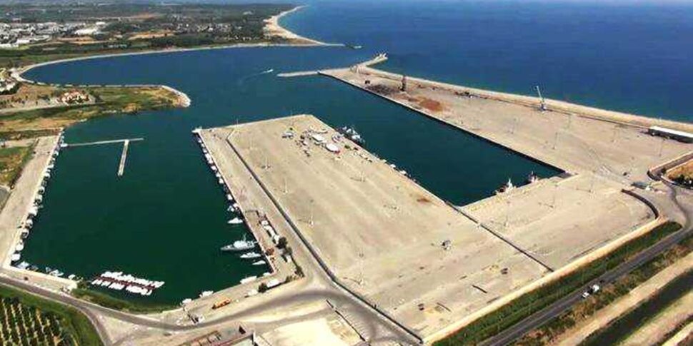 Baker Hughes and investments in the port of Corigliano Rossano, Stasi in favor: "This territory does not accept blackmail"