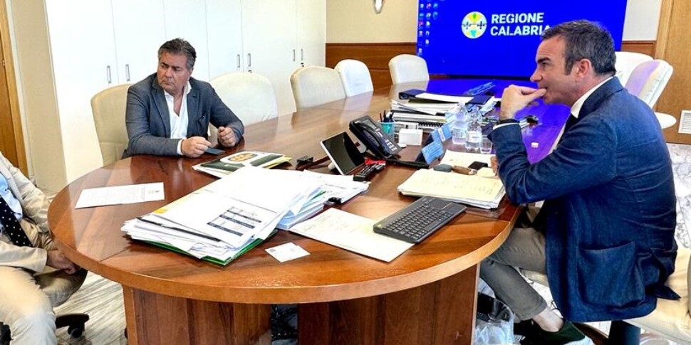 Calabria, sparks still flying over Autonomy: clash between the Democratic Party and the majority