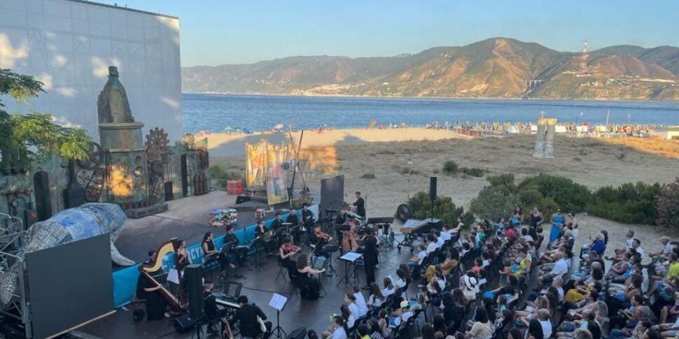 Horcynus Festival at Capo Peloro, tonight the final of the national video clip contest “Vedere la Musica"