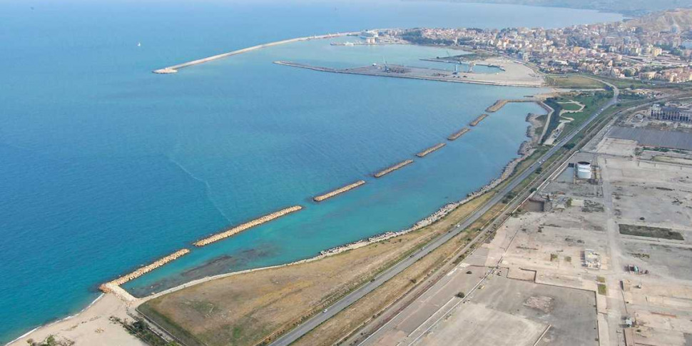 The Waste Plan rejected by the PD and 5 Star Movement of Crotone: "It allows Eni to leave waste here"