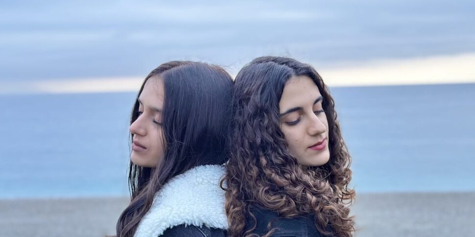 The duo from Messina Out Offline will open the concert of Carmen Consoli at the Teatro al Castello in Milazzo