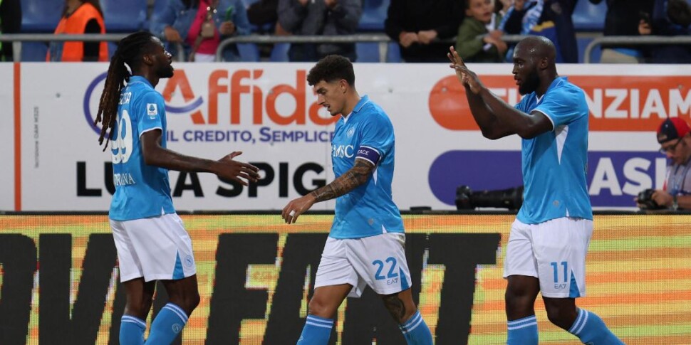 Conte's Napoli climbs to the top of the table: Lukaku and Kvara a pleasure, Cagliari KO