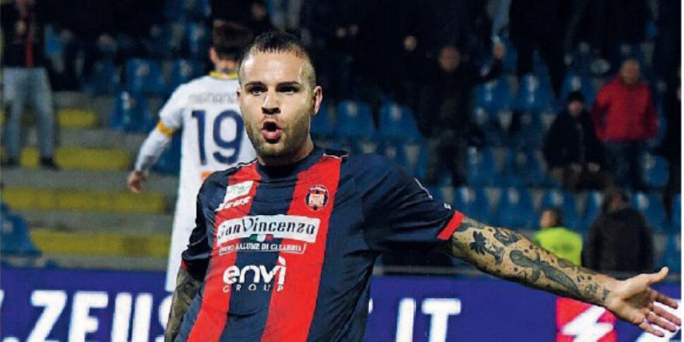 Crotone returns to win with a comeback at Scida, beating bottom side Taranto 2-1