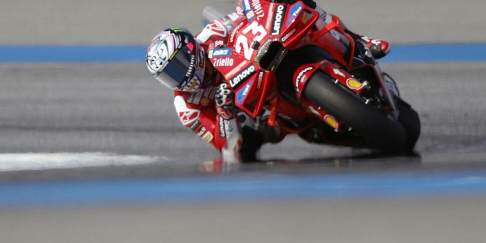 MotoGP, Buriram Sprint: Bastianini surprises everyone and wins over Martin and Bagnaia
