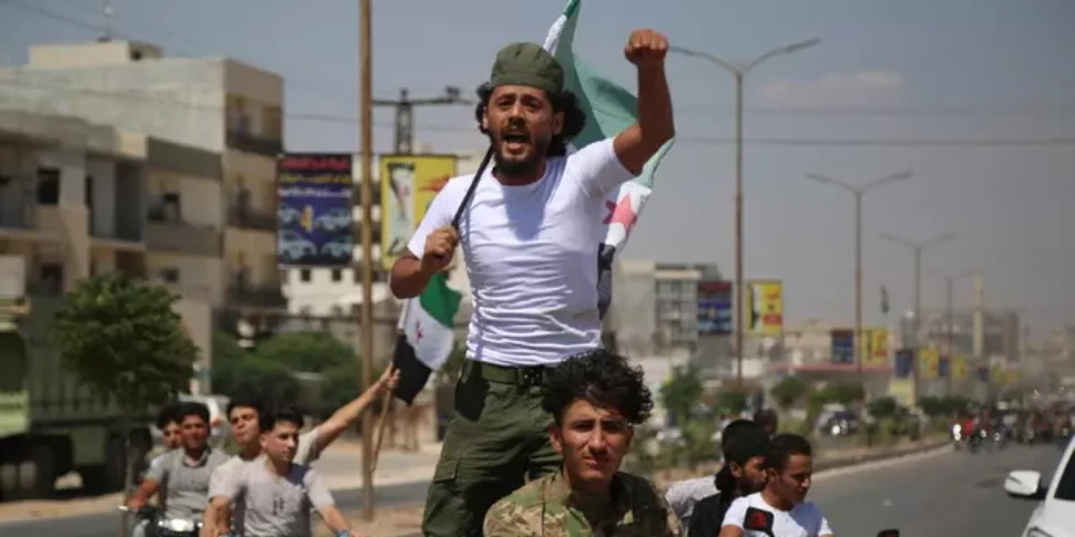 Syria in chaos: jihadists advance after lightning offensive. Moscow alongside Assad: "Let's bomb the extremists"