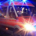 Drunk he feels ill on the Messina-Palermo route, but when the paramedics arrive he attacks them