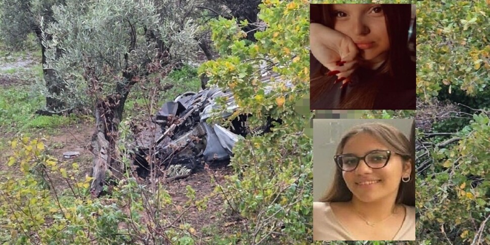Girls who died in the San Pietro a Maida accident, an autopsy ordered