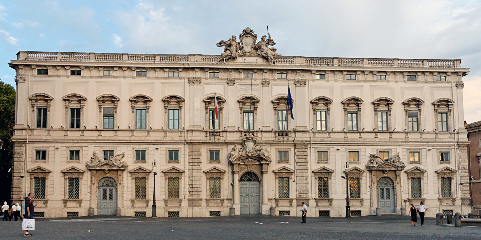 The ban on mayors from the Council also affects Calabria: the ban on the third term remains