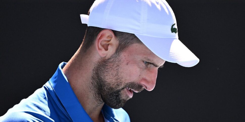 Australian Open, Djokovic retires after one set: "I felt too much pain". Zverev in the final
