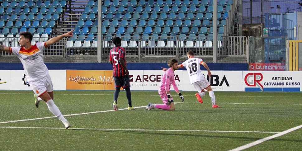 Messina, victory of hope against Taranto. Modica: "We fight for the shirt"