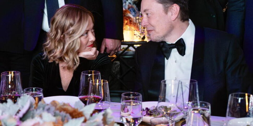 Palazzo Chigi: "No agreement with SpaceX". The opposition: "The government must report"