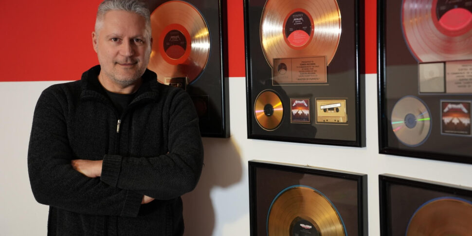 Nicola Nastasi, the Messina Record collector: transforms his restaurant into a rock museum