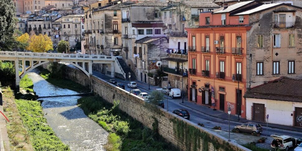 Calabria likes foreigners looking for a home, Cosenza dominates the provinces