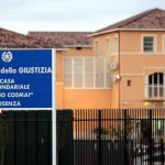 Mobile phones in prison in Cosenza, the investigation closed: nine suspects