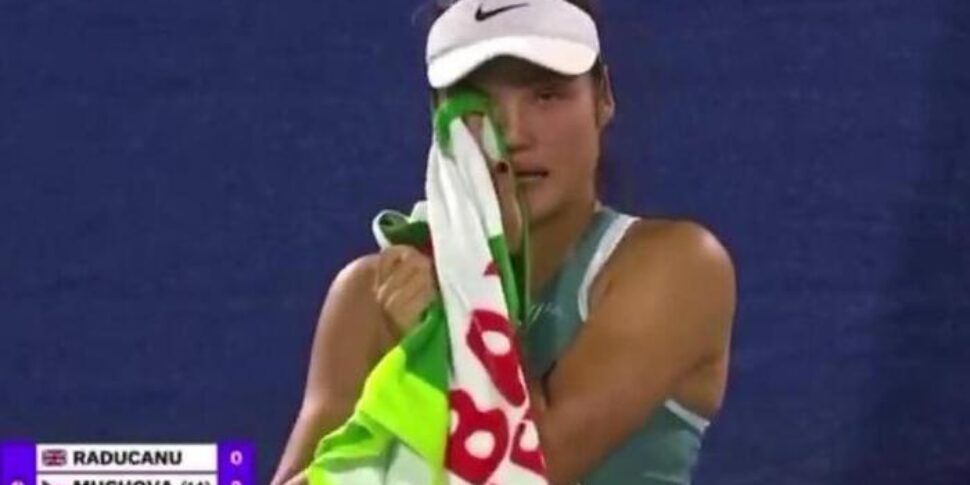 Stalker nightmare for the tennis player Emma Raducanu in Dubai. The 22 year old in tears after being targeted by a man
