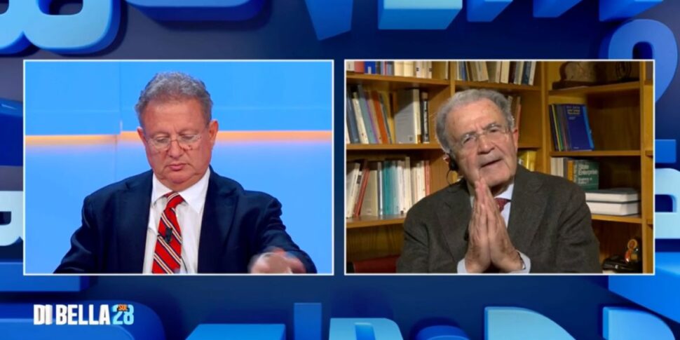 The former Prime Minister Romano Prodi on the field for migrants in Albania: "The same center if you want to do it in Calabria"