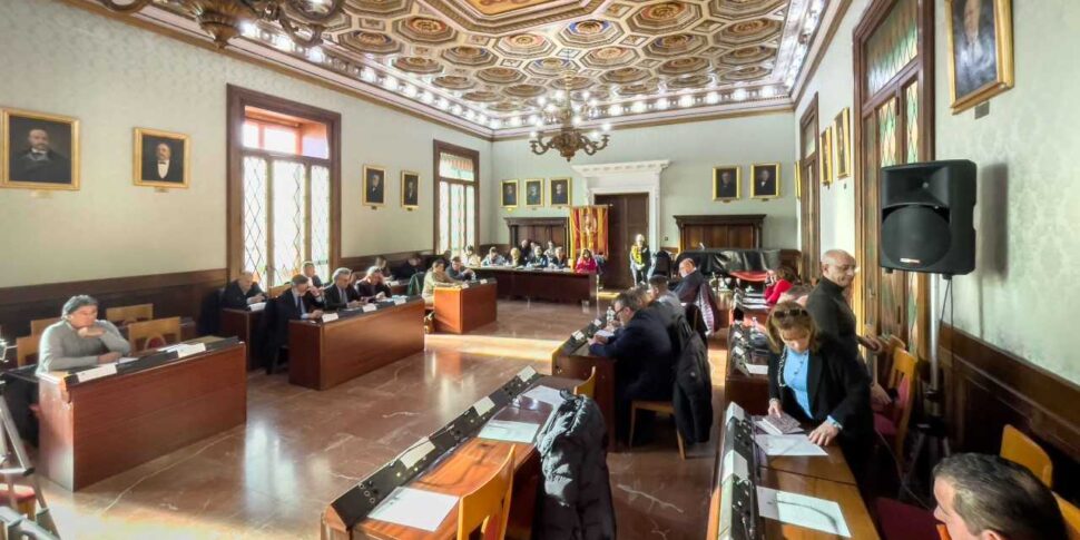 The spectrum of resignation to the Municipality of Catanzaro. Many requests but (again) a few signatures