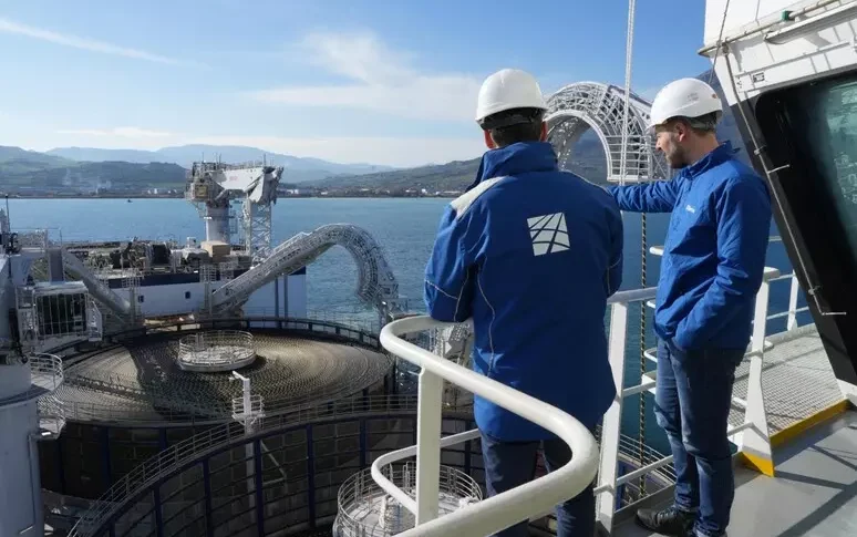 Tyrrhenian Link, the laying of the underwater cable between Sicily and Campania is starting. Investment of 3.7 billion