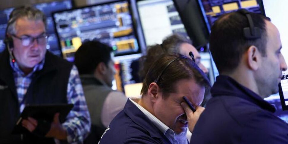 Skis bags, Europe burns another 819 billion euros. Milan collapses: -6.5%. Powell: "likely the duties increase inflation"