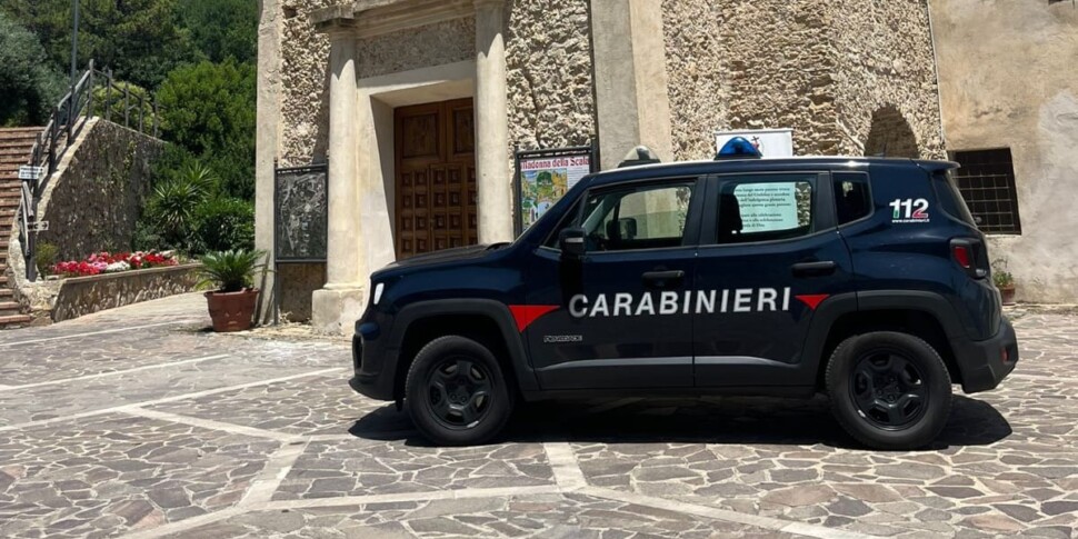 Abusive connection to the public electricity grid of a food truck: two people reported
