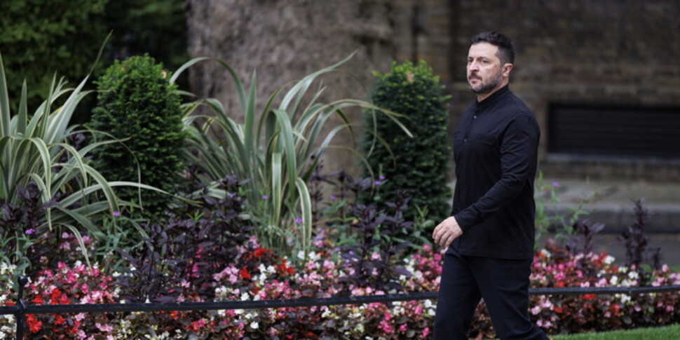 Zelensky tomorrow at the White House with Von der Leyen, Meloni, Macron, Merz and Stubb. "Moscow's refusal for the ceased fire complicates things"