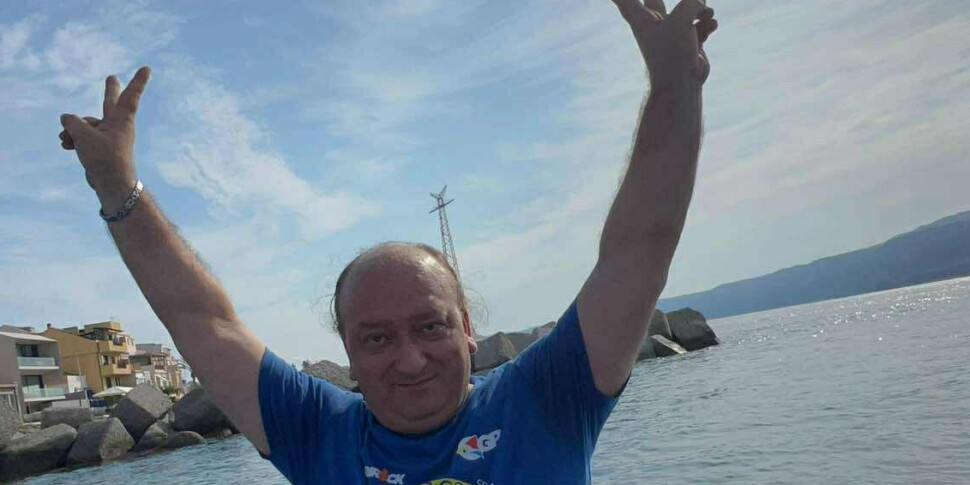 The company of the Milanese Ruggiero Giglio: swimming in the Strait of Messina despite the disability video