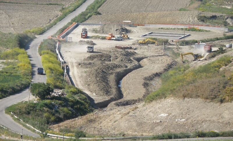 A moment expected for over 25 years: the first waste will start from the Sin Crotone landfill on Monday