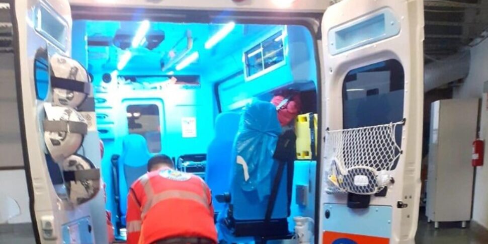 Accident on the Statale 18 between Gizzeria and Falerna: a young motorcyclist is serious