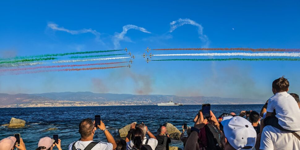 Air Show Messina: dreaming in mid -air with the Frecce Tricolori