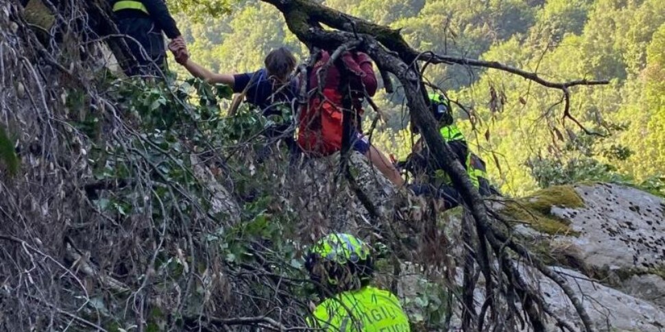 Belgian tourists lost in the woods between Nardodipace and Bivongi recovered by the firefighters