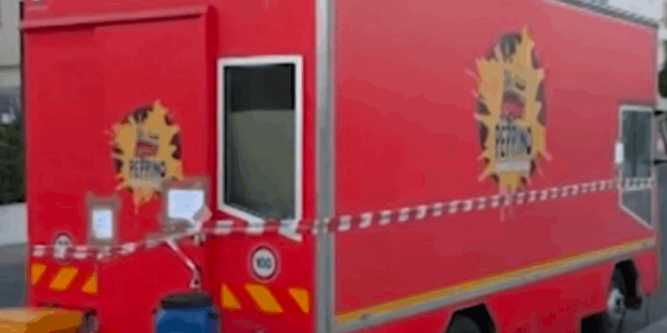 Botulinous to diamond poisoning, more than a contaminated food: "used only one kitchen tool for everything"