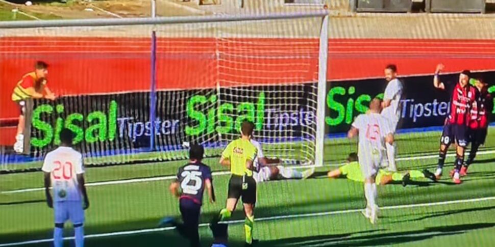 Crotone poker in Altamura's house, clear success for the rossoblù